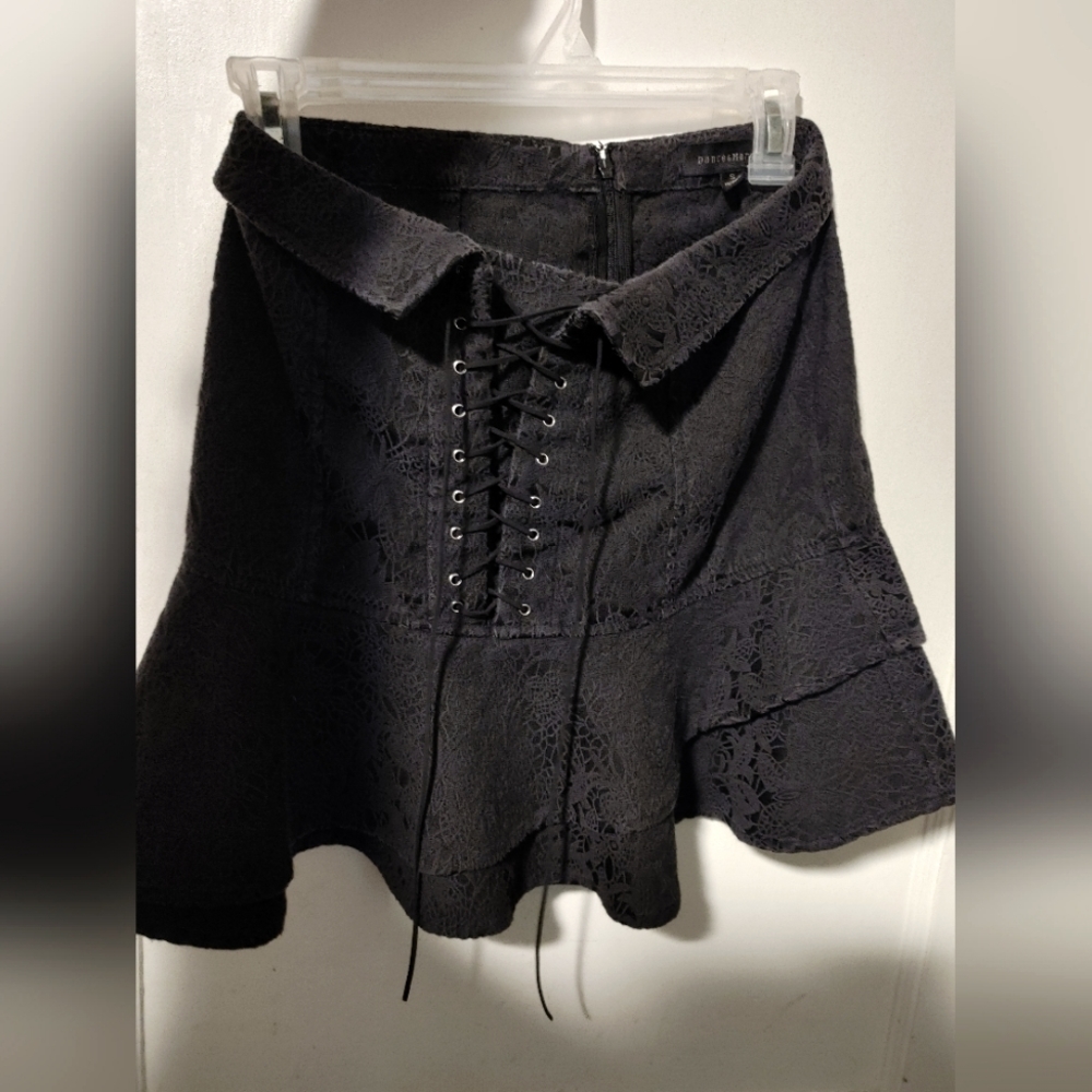 Cute lace up ruffled mini skirt - Picture 1 of 5